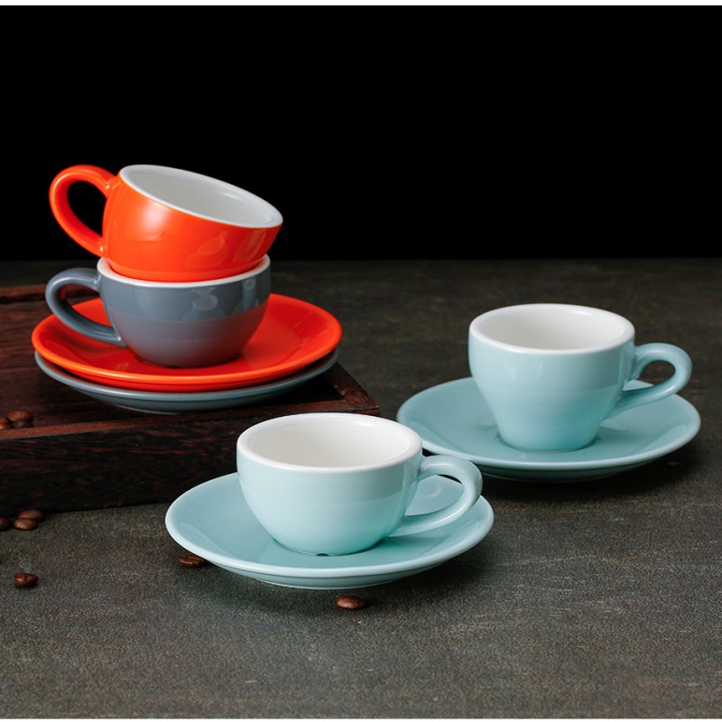 Conjunto de xícara e pires de café expresso de cerâmica colorida Conjunto de xícara e pires de café expresso de cerâmica colorida