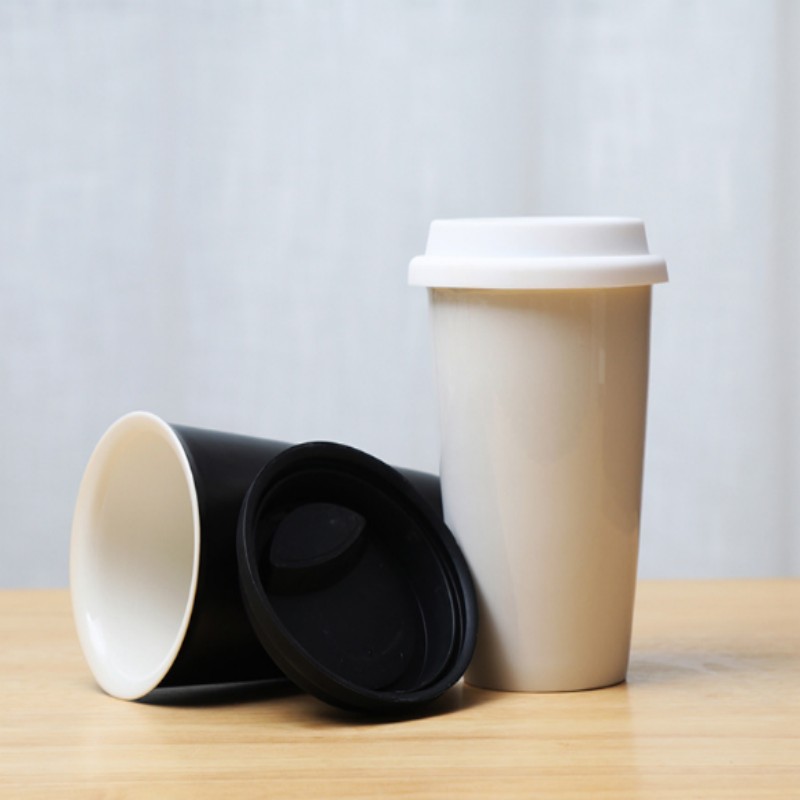 Caneca de viagem de cerâmica 350ml personalizada com tampa de silicone