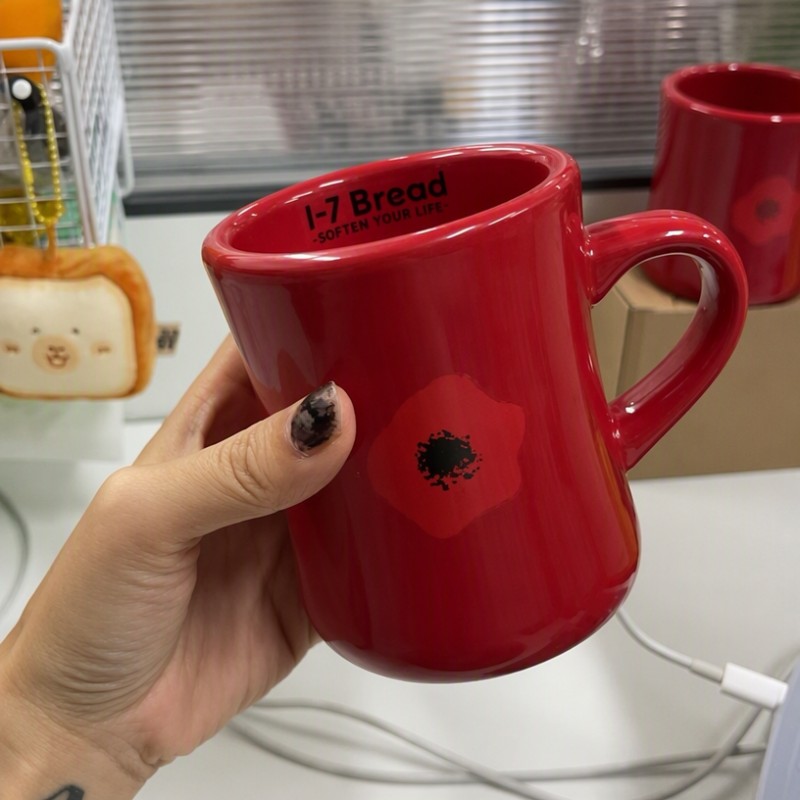 Caneca de café de cerâmica com logotipo personalizado em formato de cintura Caneca de café de cerâmica com logotipo personalizado em formato de cintura