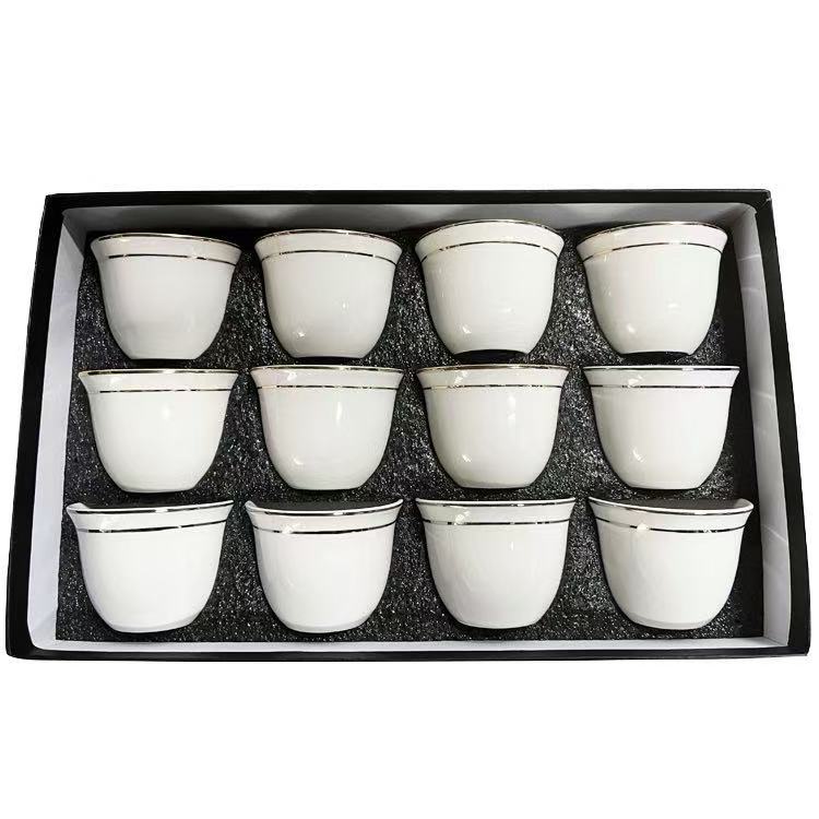 Xícara de chá de porcelana com borda de ouro branco para cerimônia de chá chinesa